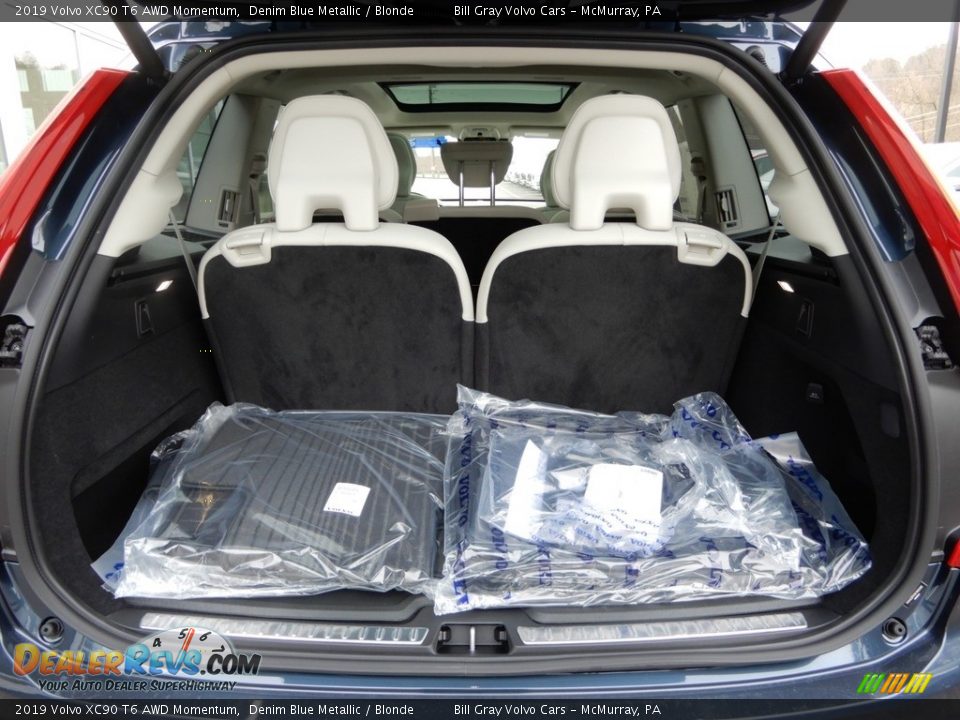 2019 Volvo XC90 T6 AWD Momentum Denim Blue Metallic / Blonde Photo #3