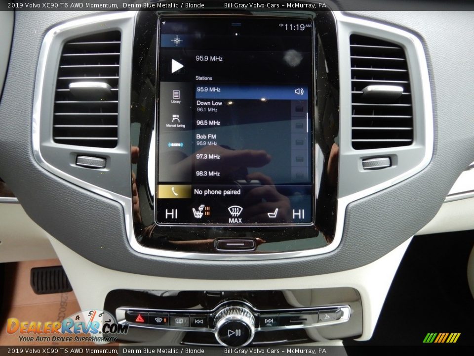 2019 Volvo XC90 T6 AWD Momentum Denim Blue Metallic / Blonde Photo #15