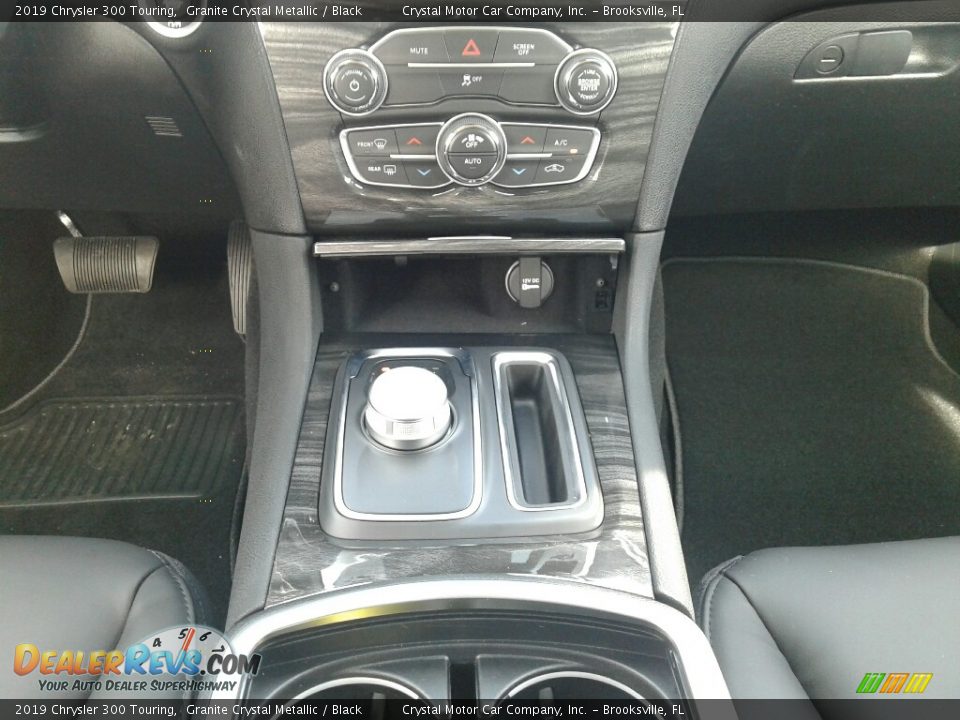 2019 Chrysler 300 Touring Granite Crystal Metallic / Black Photo #16
