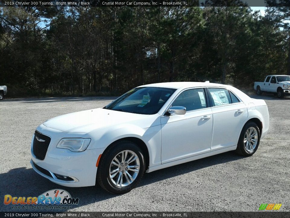 2019 Chrysler 300 Touring Bright White / Black Photo #1