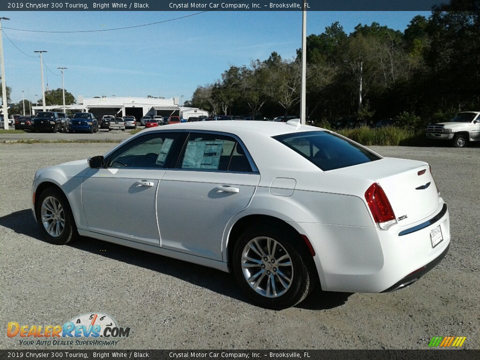 2019 Chrysler 300 Touring Bright White / Black Photo #3