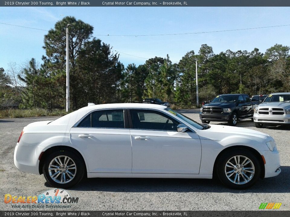 2019 Chrysler 300 Touring Bright White / Black Photo #6