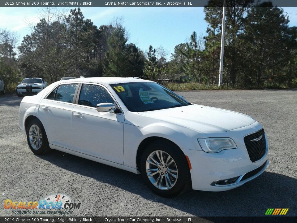 2019 Chrysler 300 Touring Bright White / Black Photo #7