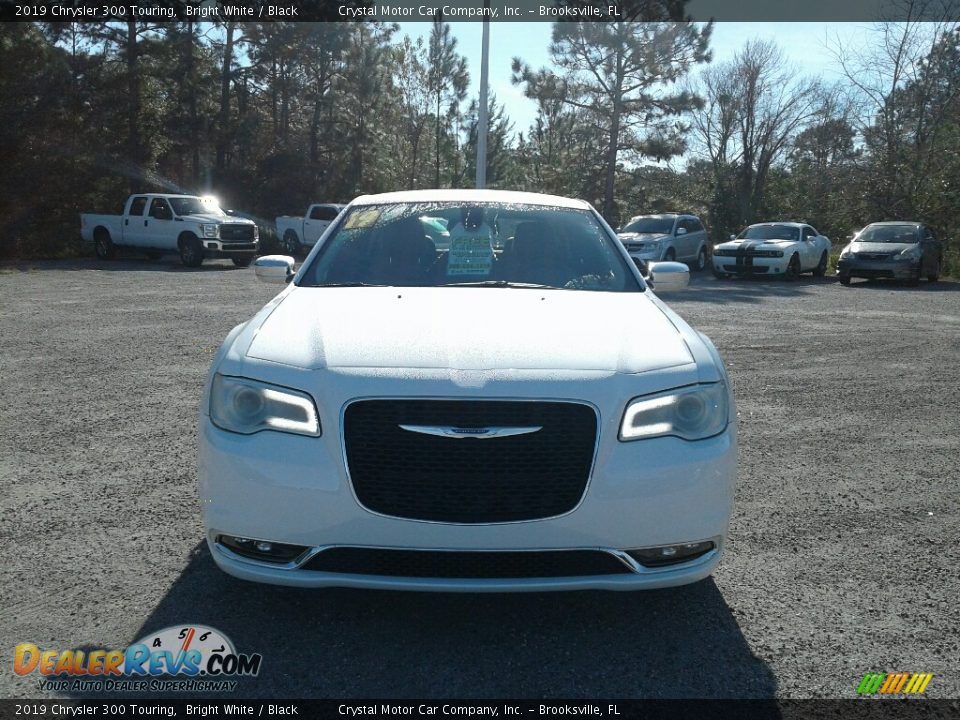 2019 Chrysler 300 Touring Bright White / Black Photo #8
