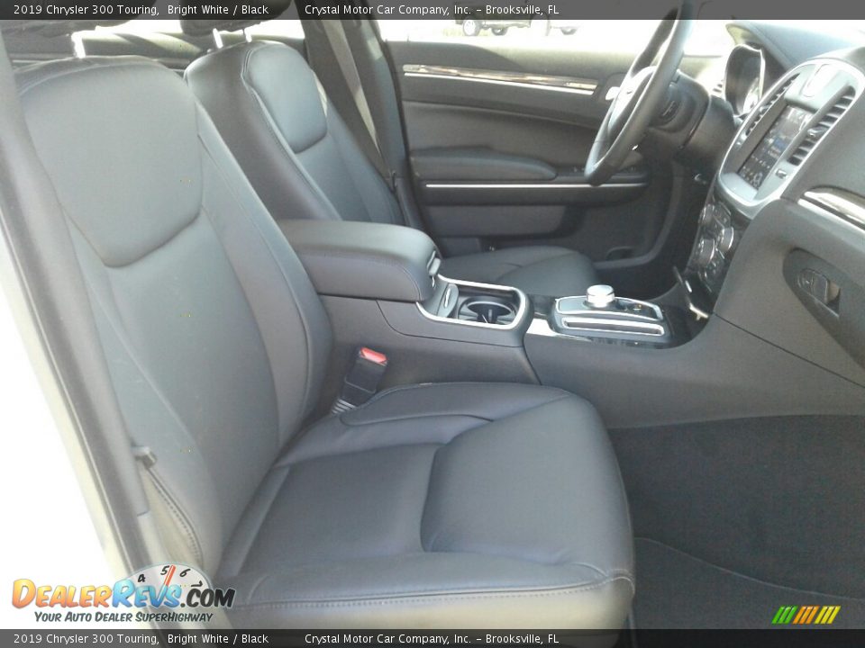 2019 Chrysler 300 Touring Bright White / Black Photo #12