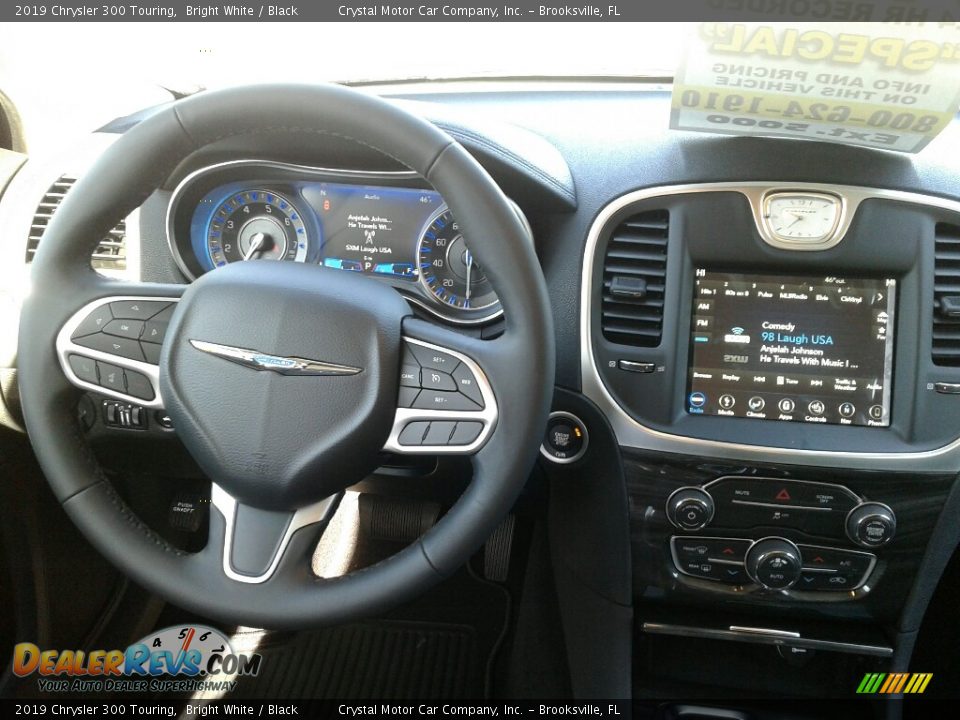 2019 Chrysler 300 Touring Bright White / Black Photo #13