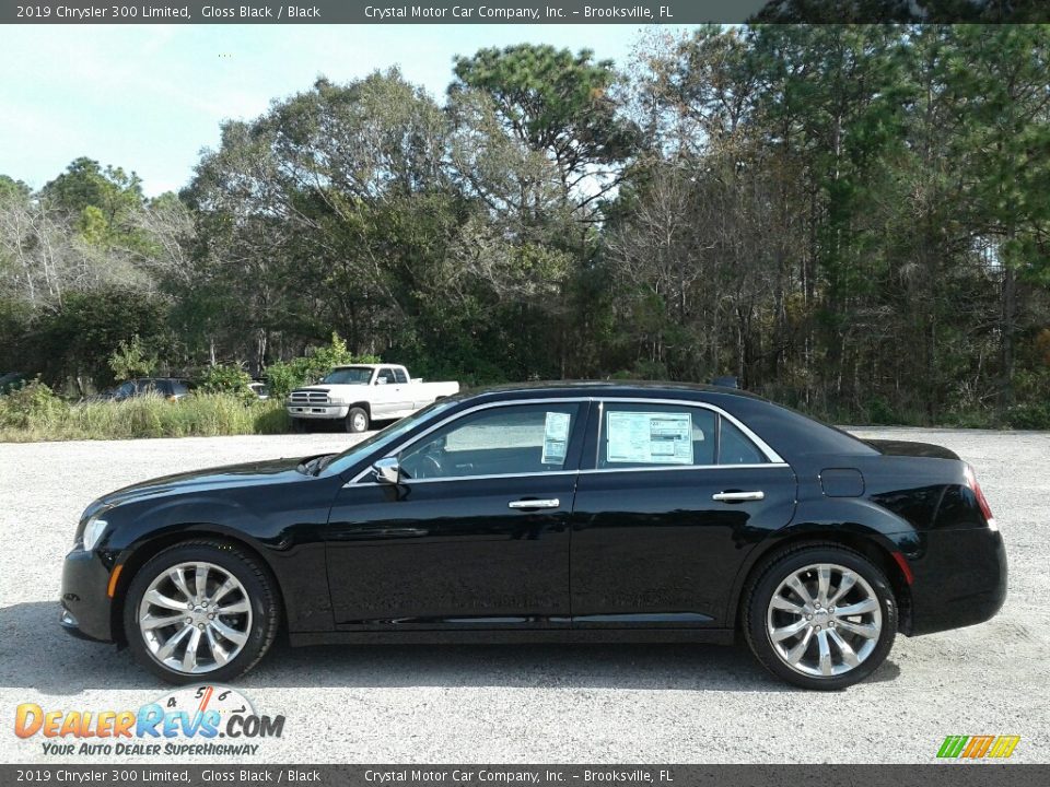 2019 Chrysler 300 Limited Gloss Black / Black Photo #2