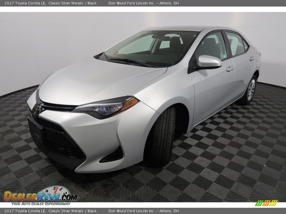 2017 Toyota Corolla LE Classic Silver Metalic / Black Photo #7