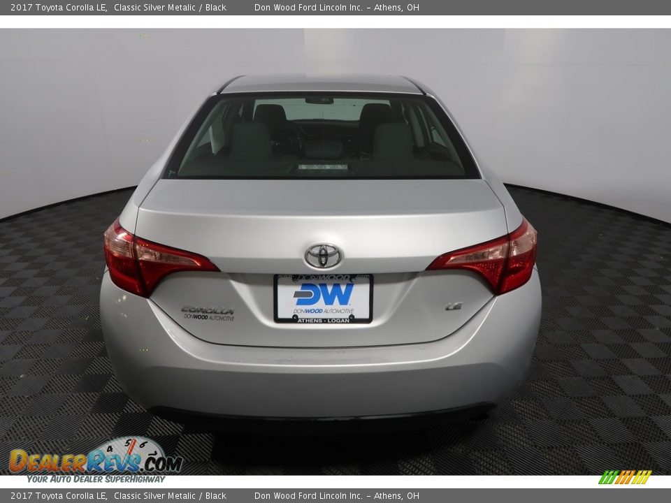 2017 Toyota Corolla LE Classic Silver Metalic / Black Photo #11