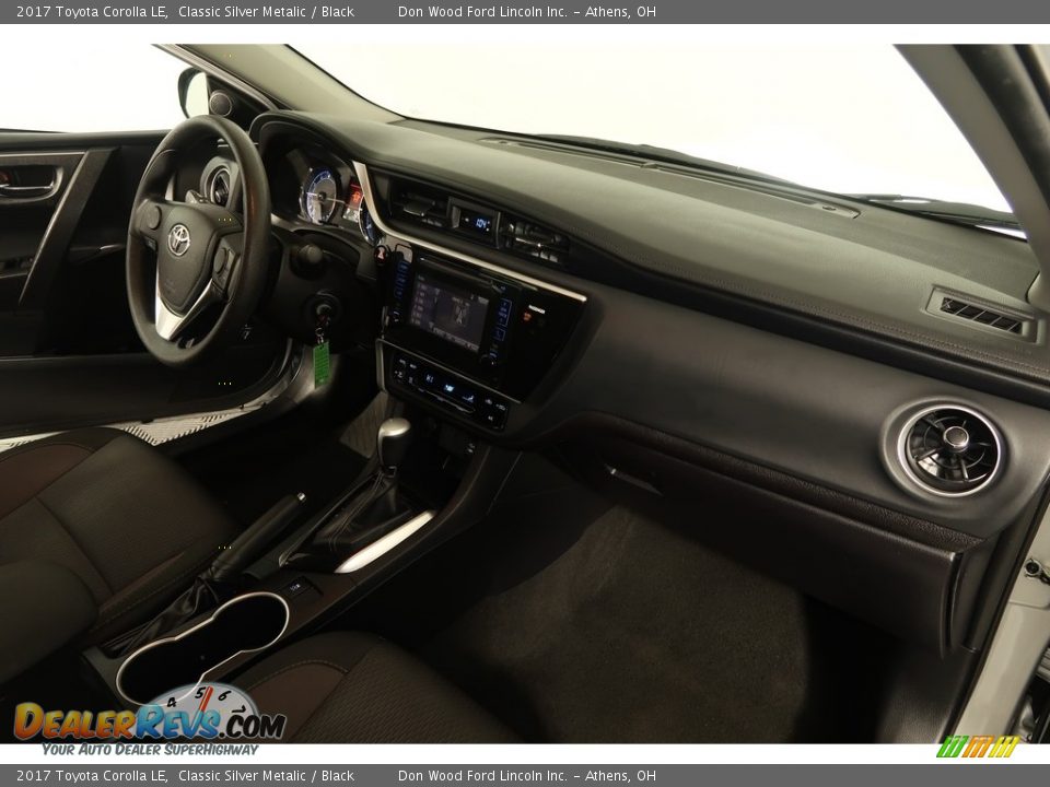 2017 Toyota Corolla LE Classic Silver Metalic / Black Photo #15