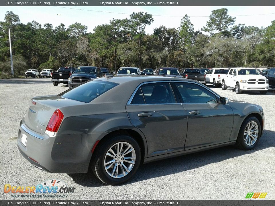 2019 Chrysler 300 Touring Ceramic Gray / Black Photo #5