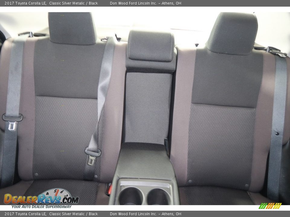 2017 Toyota Corolla LE Classic Silver Metalic / Black Photo #26
