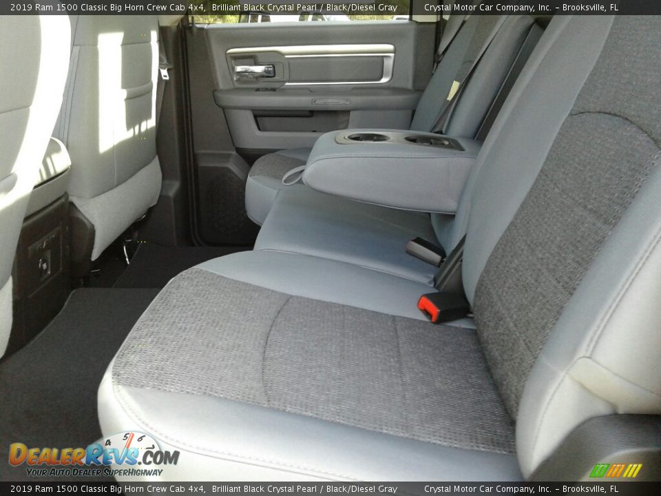 2019 Ram 1500 Classic Big Horn Crew Cab 4x4 Brilliant Black Crystal Pearl / Black/Diesel Gray Photo #10