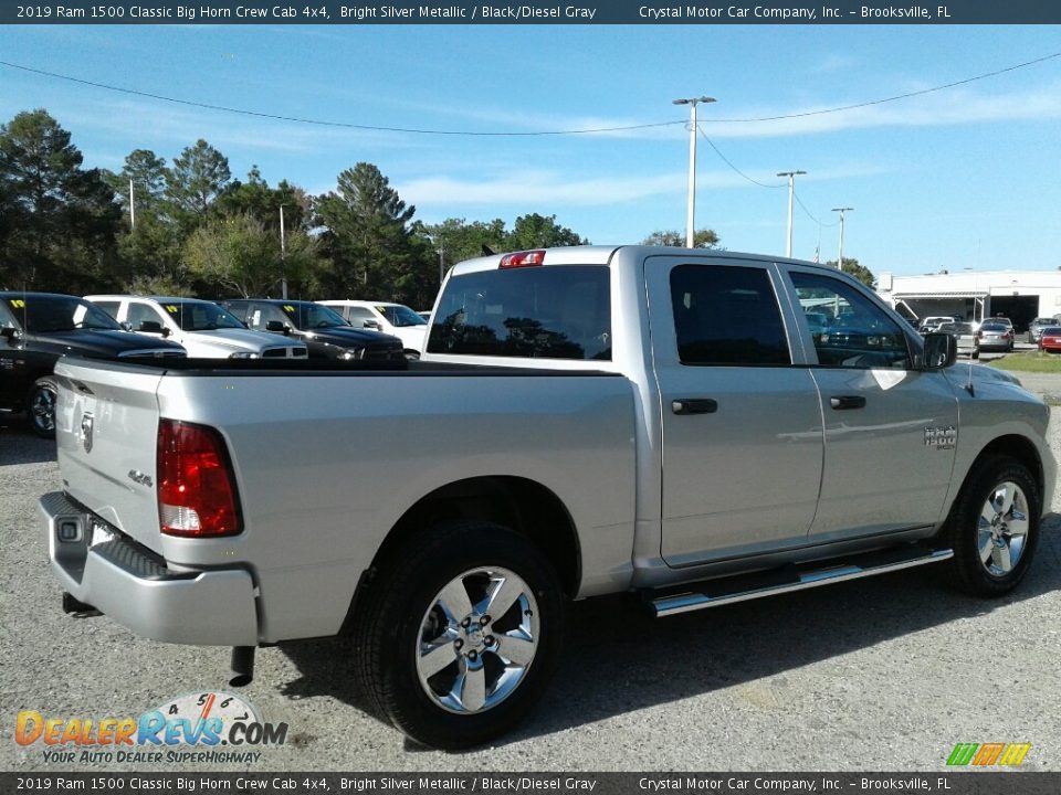 2019 Ram 1500 Classic Big Horn Crew Cab 4x4 Bright Silver Metallic / Black/Diesel Gray Photo #5