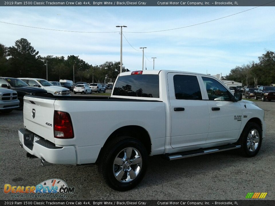 2019 Ram 1500 Classic Tradesman Crew Cab 4x4 Bright White / Black/Diesel Gray Photo #5