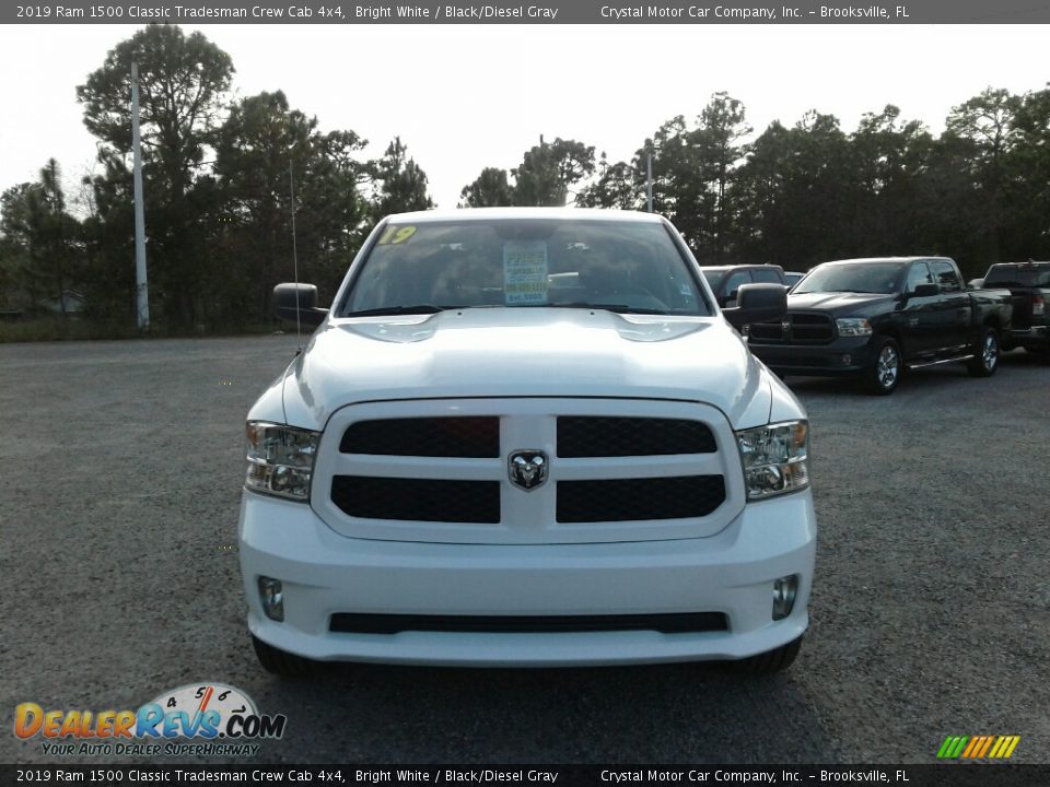 2019 Ram 1500 Classic Tradesman Crew Cab 4x4 Bright White / Black/Diesel Gray Photo #8