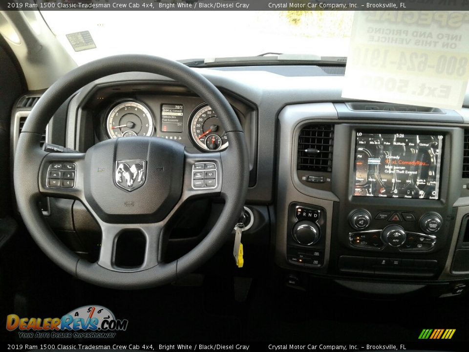 2019 Ram 1500 Classic Tradesman Crew Cab 4x4 Bright White / Black/Diesel Gray Photo #13