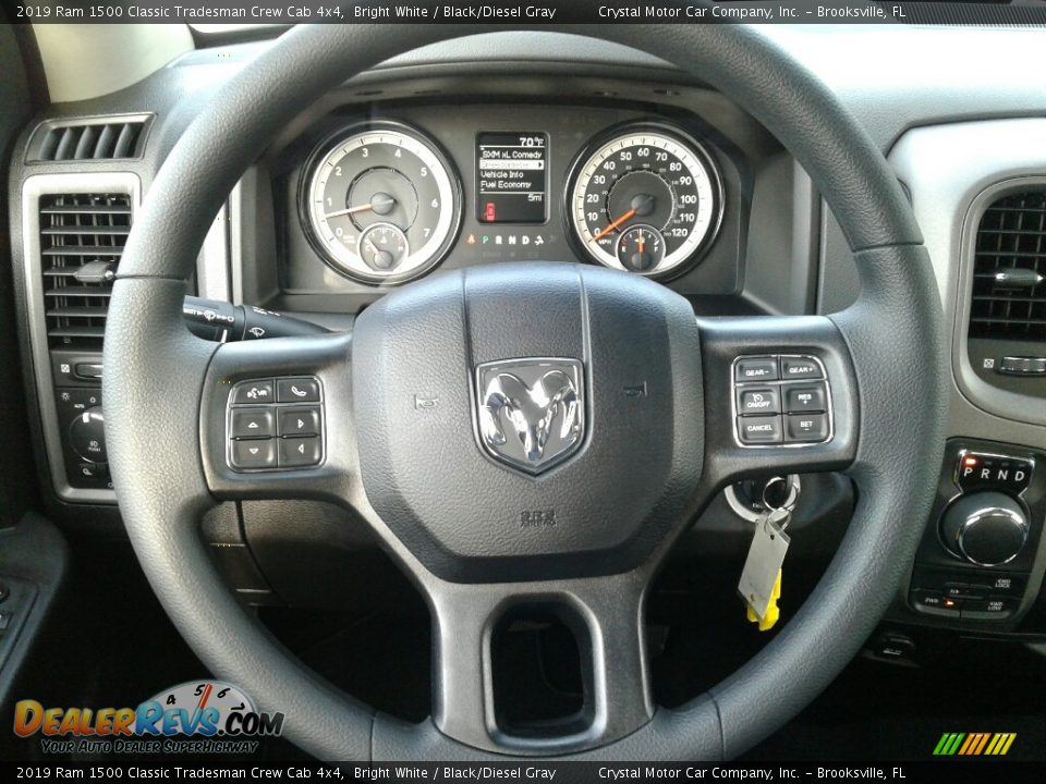 2019 Ram 1500 Classic Tradesman Crew Cab 4x4 Bright White / Black/Diesel Gray Photo #14