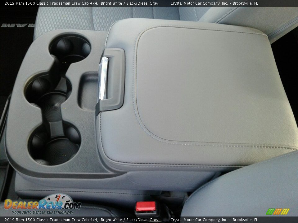 2019 Ram 1500 Classic Tradesman Crew Cab 4x4 Bright White / Black/Diesel Gray Photo #18