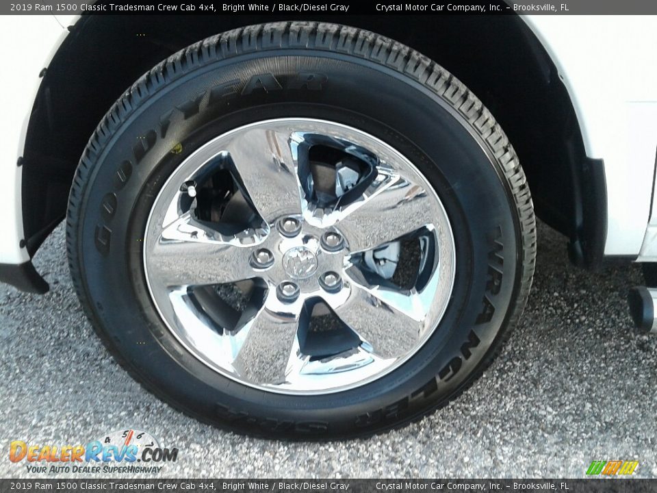 2019 Ram 1500 Classic Tradesman Crew Cab 4x4 Bright White / Black/Diesel Gray Photo #20