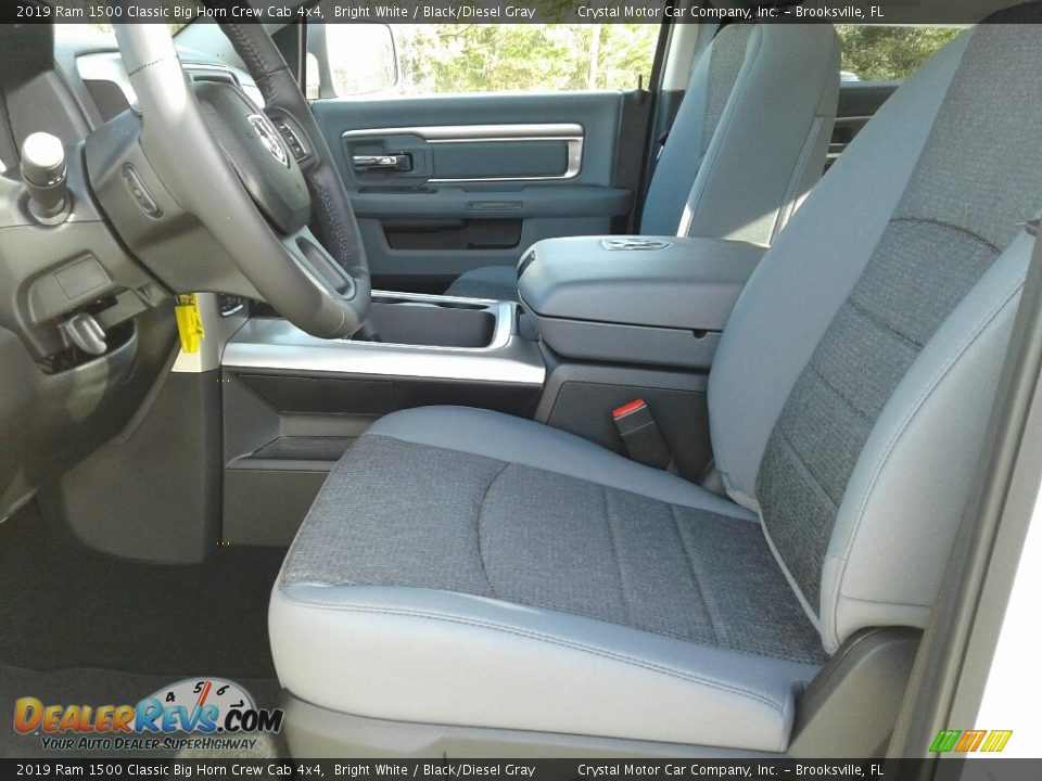 2019 Ram 1500 Classic Big Horn Crew Cab 4x4 Bright White / Black/Diesel Gray Photo #9