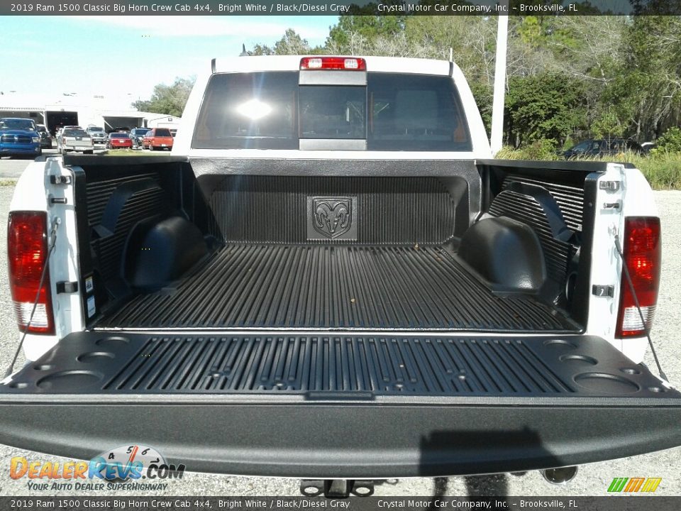 2019 Ram 1500 Classic Big Horn Crew Cab 4x4 Bright White / Black/Diesel Gray Photo #19