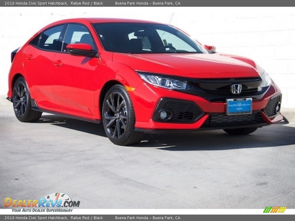 Front 3/4 View of 2019 Honda Civic Sport Hatchback Photo #1