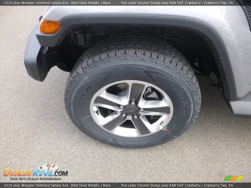 2019 Jeep Wrangler Unlimited Sahara 4x4 Billet Silver Metallic / Black Photo #2