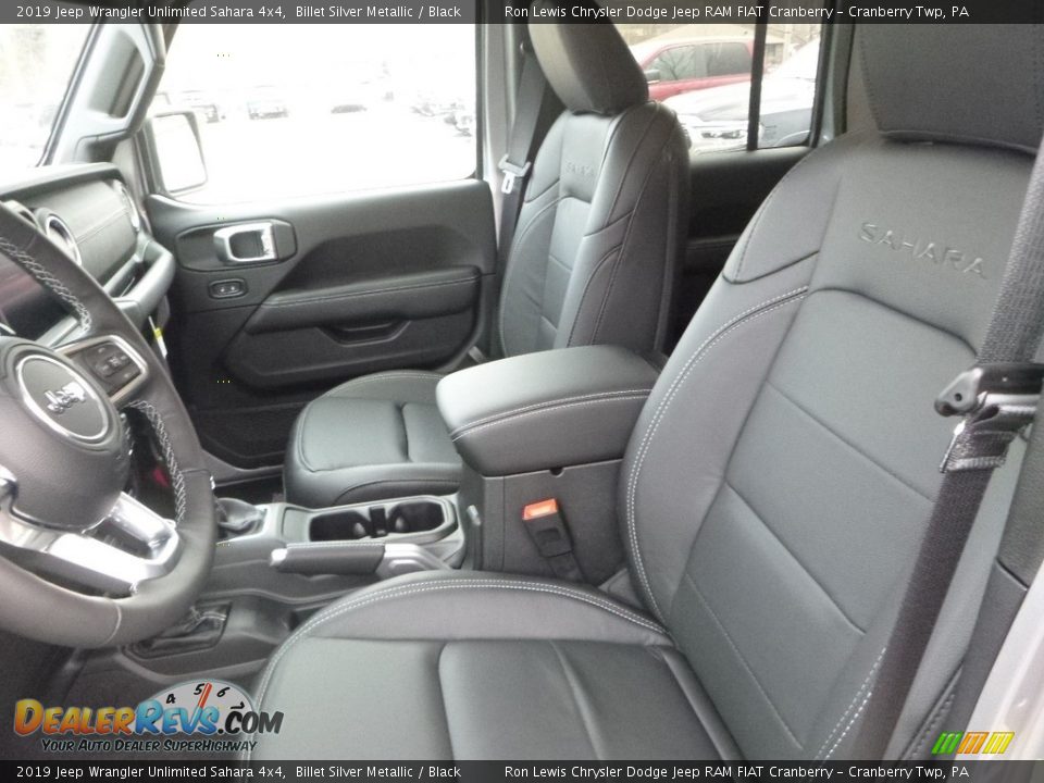 Front Seat of 2019 Jeep Wrangler Unlimited Sahara 4x4 Photo #16