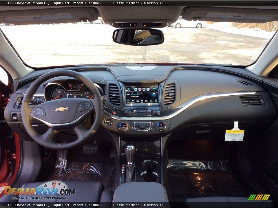 Dashboard of 2019 Chevrolet Impala LT Photo #11