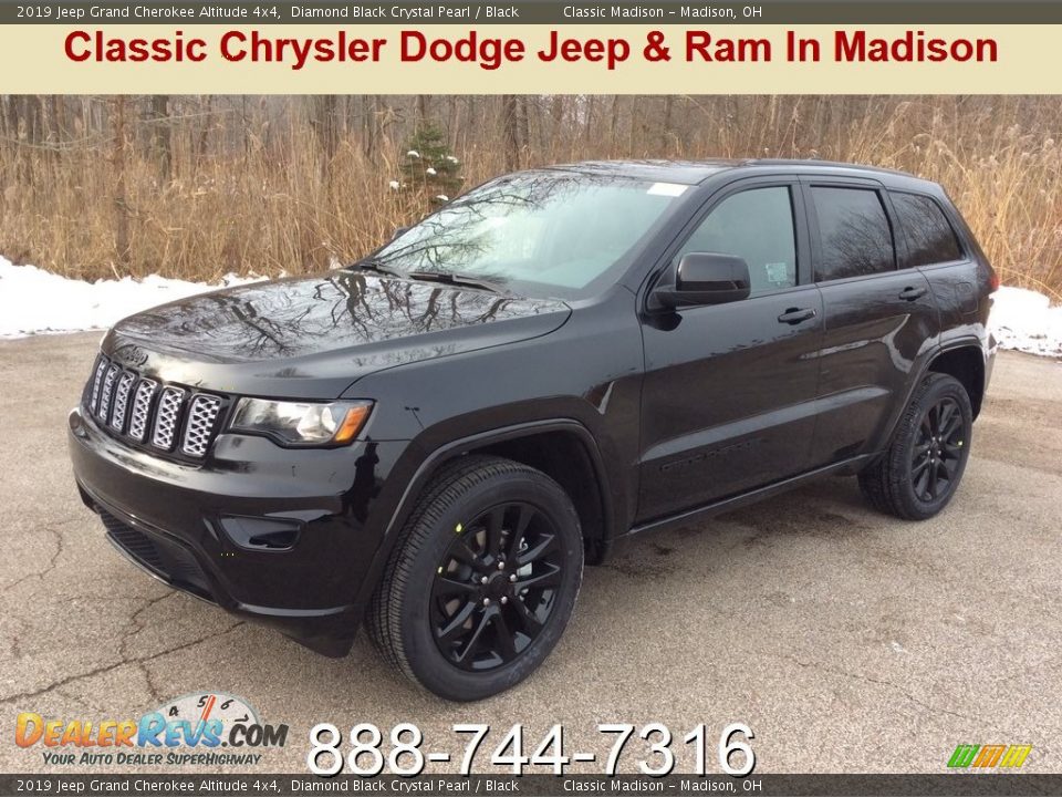 2019 Jeep Grand Cherokee Altitude 4x4 Diamond Black Crystal Pearl / Black Photo #1
