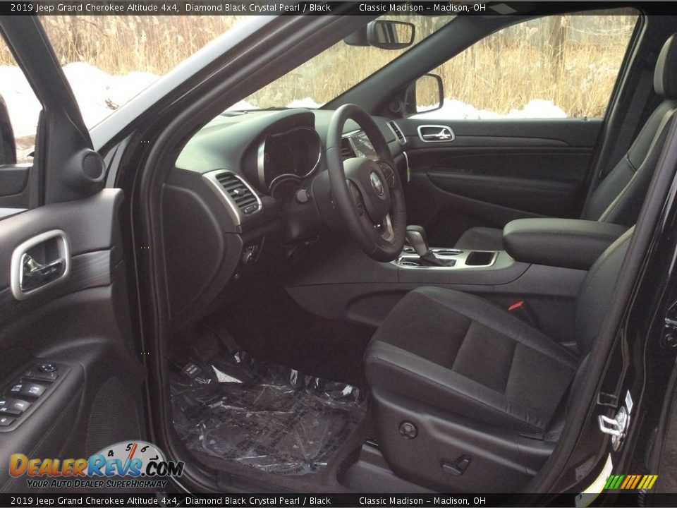 2019 Jeep Grand Cherokee Altitude 4x4 Diamond Black Crystal Pearl / Black Photo #9