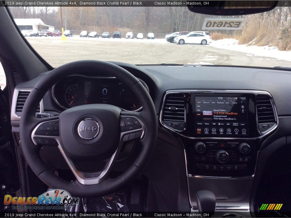 2019 Jeep Grand Cherokee Altitude 4x4 Diamond Black Crystal Pearl / Black Photo #13