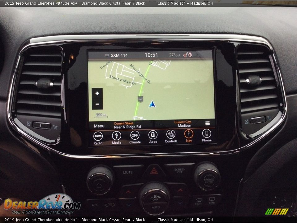 2019 Jeep Grand Cherokee Altitude 4x4 Diamond Black Crystal Pearl / Black Photo #16