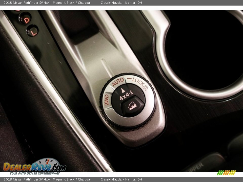 2018 Nissan Pathfinder SV 4x4 Magnetic Black / Charcoal Photo #13