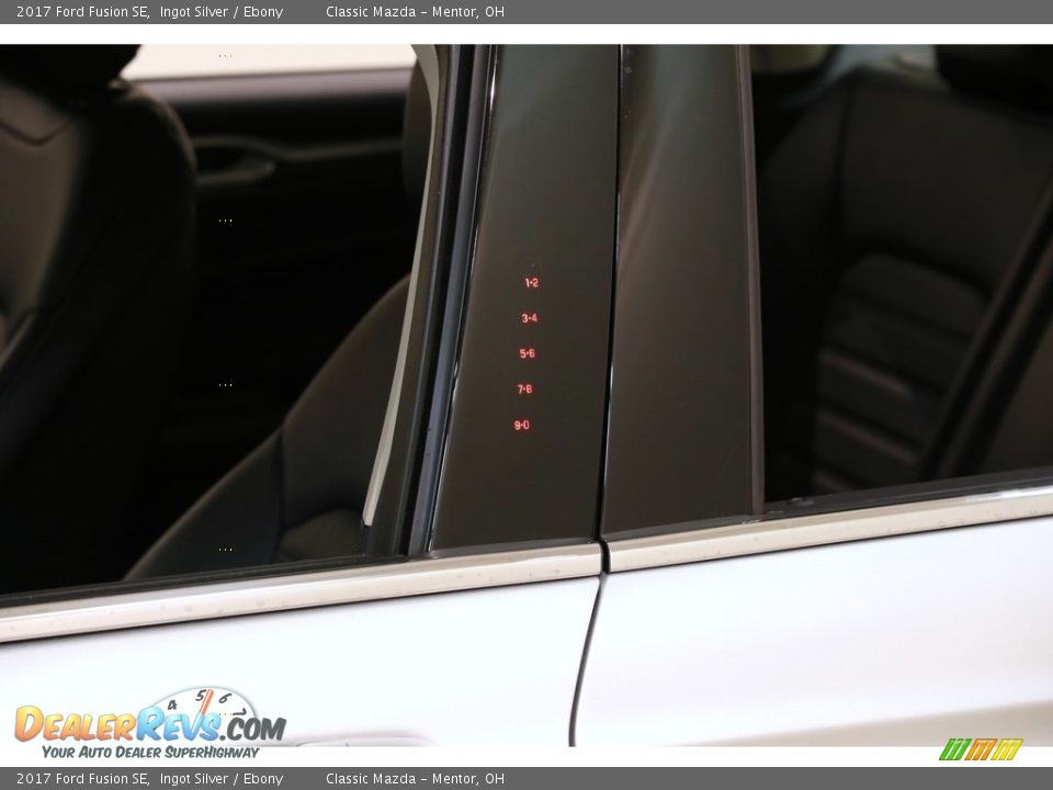 2017 Ford Fusion SE Ingot Silver / Ebony Photo #4