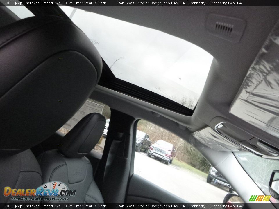 2019 Jeep Cherokee Limited 4x4 Olive Green Pearl / Black Photo #12