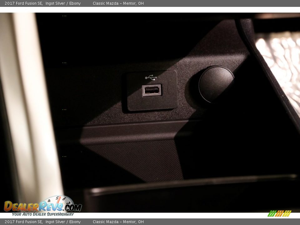 2017 Ford Fusion SE Ingot Silver / Ebony Photo #13