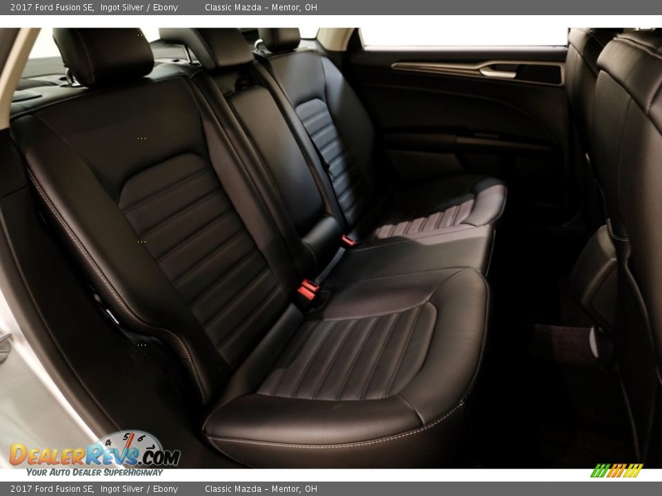 2017 Ford Fusion SE Ingot Silver / Ebony Photo #16