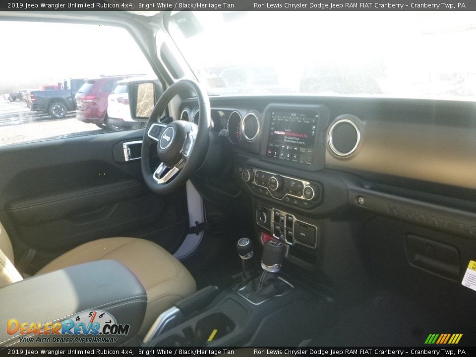 2019 Jeep Wrangler Unlimited Rubicon 4x4 Bright White / Black/Heritage Tan Photo #11