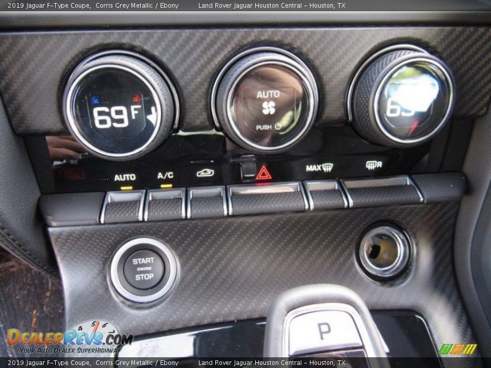 Controls of 2019 Jaguar F-Type Coupe Photo #29