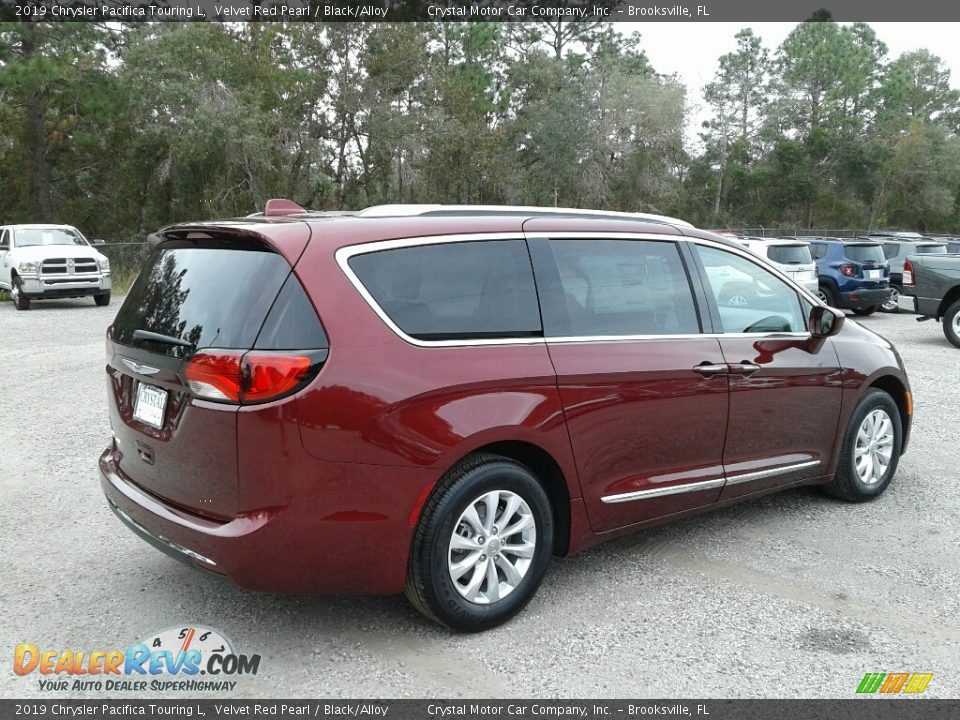 2019 Chrysler Pacifica Touring L Velvet Red Pearl / Black/Alloy Photo #5