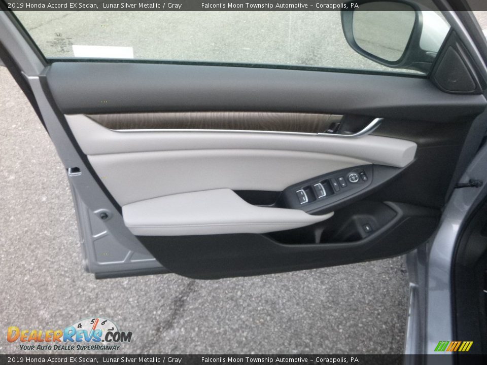Door Panel of 2019 Honda Accord EX Sedan Photo #11