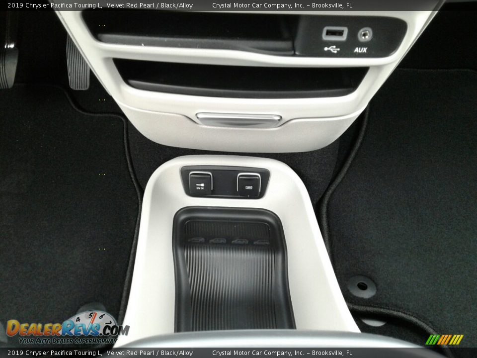 2019 Chrysler Pacifica Touring L Velvet Red Pearl / Black/Alloy Photo #16