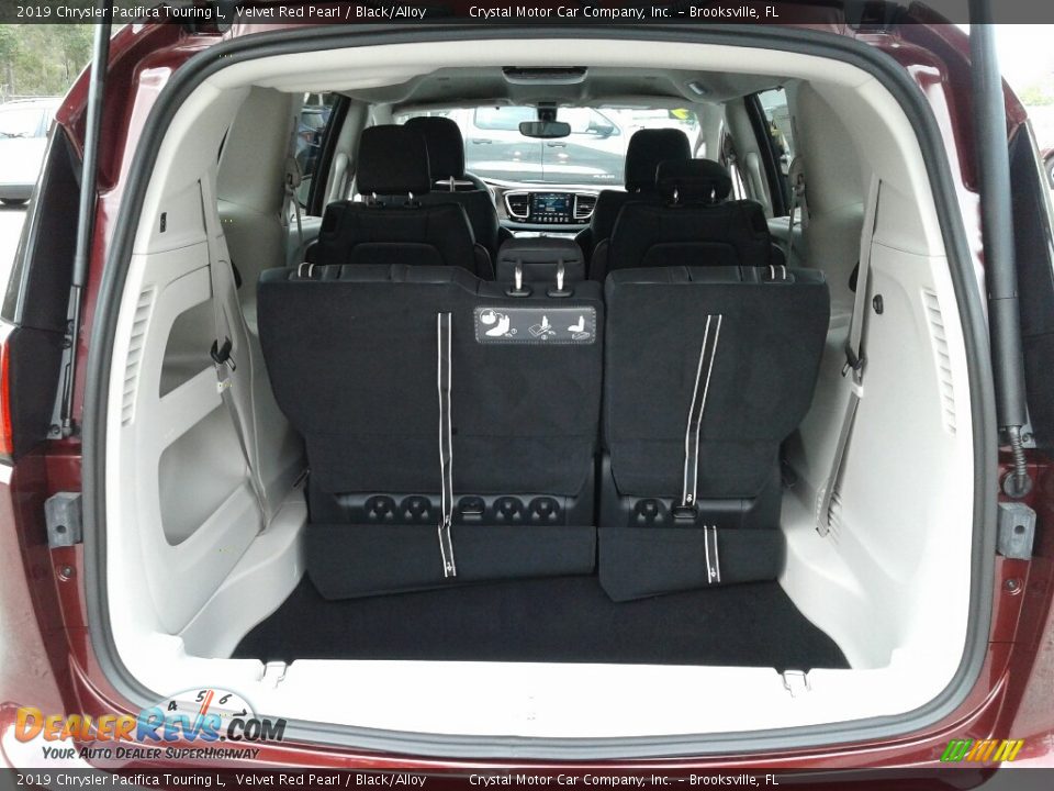 2019 Chrysler Pacifica Touring L Velvet Red Pearl / Black/Alloy Photo #20