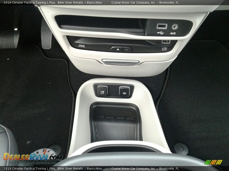 2019 Chrysler Pacifica Touring L Plus Billet Silver Metallic / Black/Alloy Photo #16
