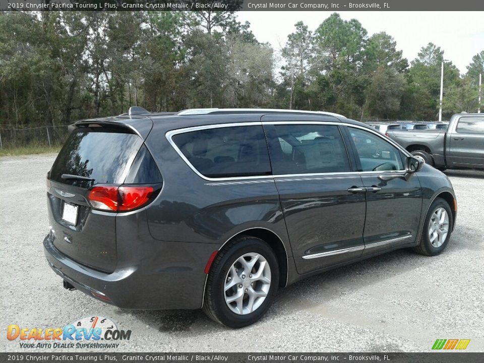 2019 Chrysler Pacifica Touring L Plus Granite Crystal Metallic / Black/Alloy Photo #5