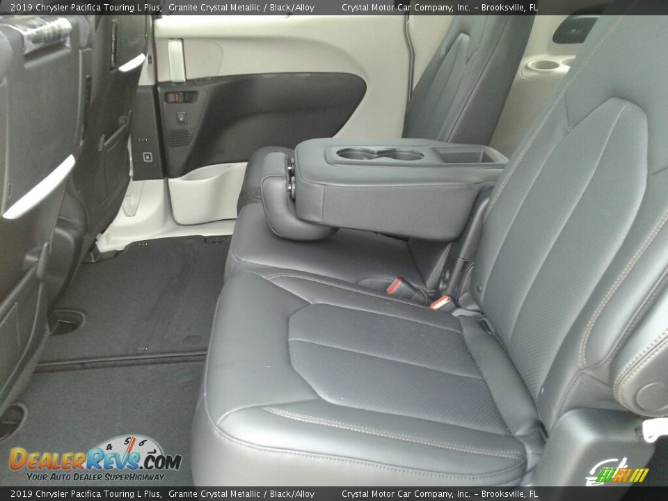 2019 Chrysler Pacifica Touring L Plus Granite Crystal Metallic / Black/Alloy Photo #10