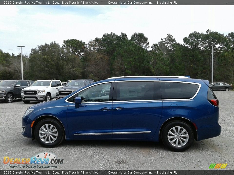 2019 Chrysler Pacifica Touring L Ocean Blue Metallic / Black/Alloy Photo #2