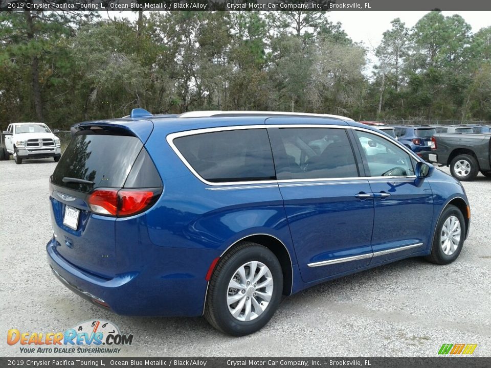 2019 Chrysler Pacifica Touring L Ocean Blue Metallic / Black/Alloy Photo #5